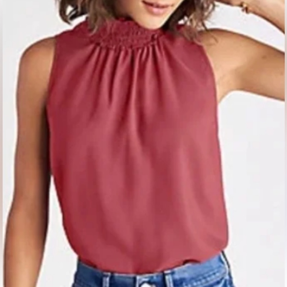 CHIFFON MOCK NECK SLEEVELESS TOP